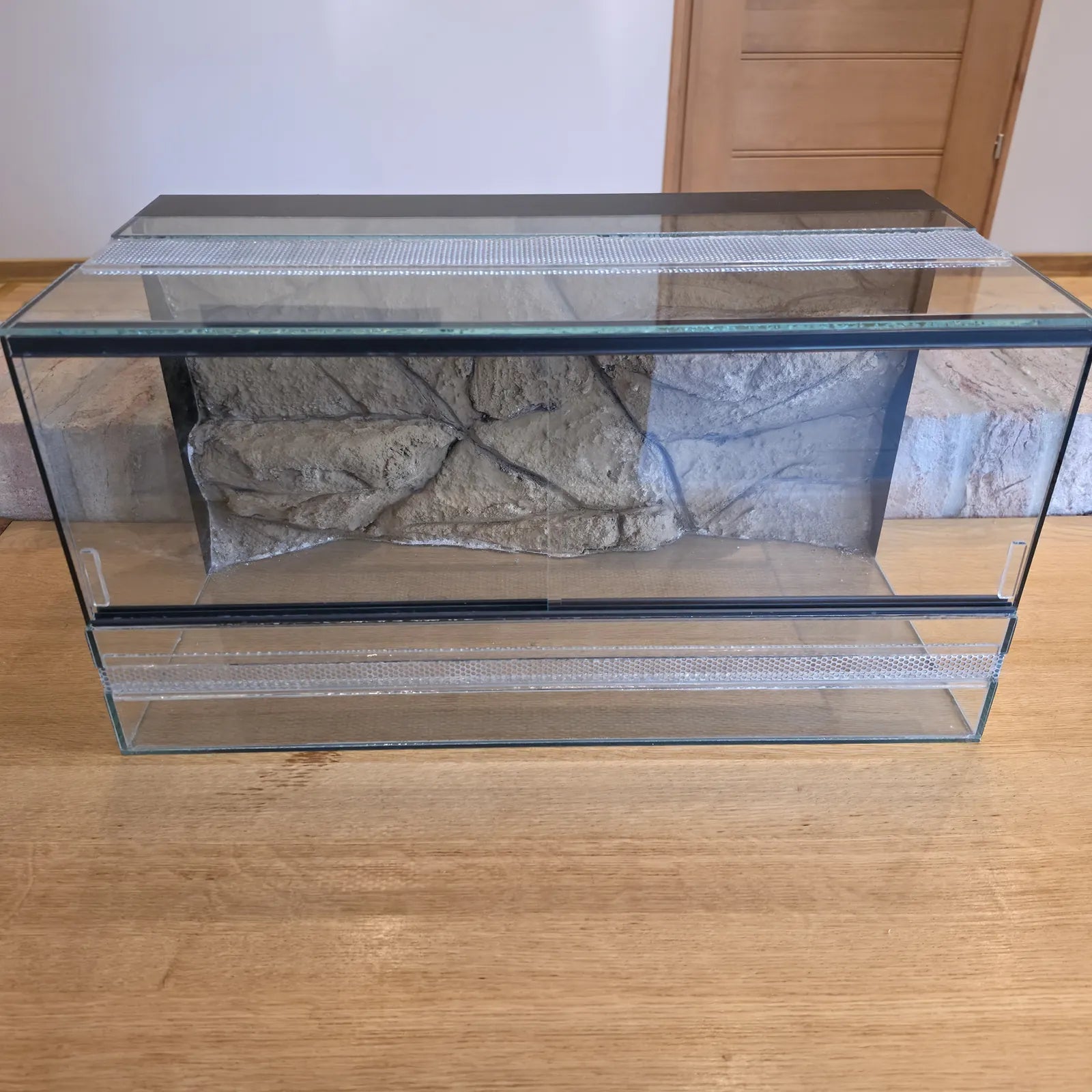 60×30×30 háttérrel ellátott terrárium