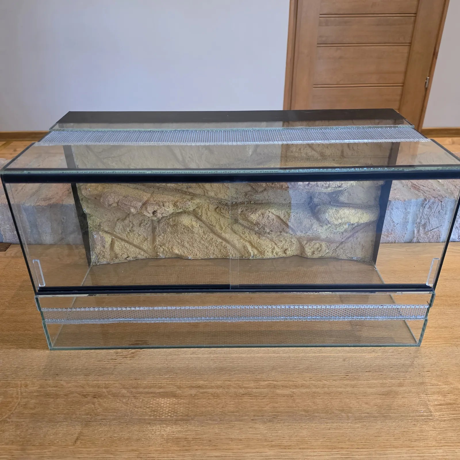 60×30×30 háttérrel ellátott terrárium
