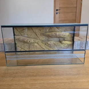 60×30×30 háttérrel ellátott terrárium