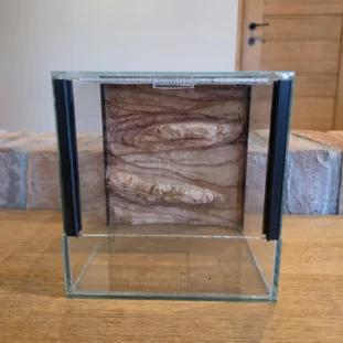 20×20×20 háttérrel ellátott terrárium