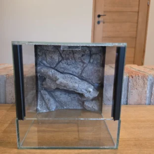 20×20×20 háttérrel ellátott terrárium