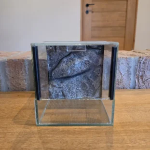 15×15×15 háttérrel ellátott terrárium